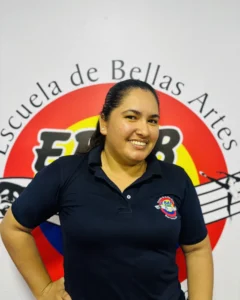 Adriana García, equipo docente de artes plásticas de la Academia EBAB