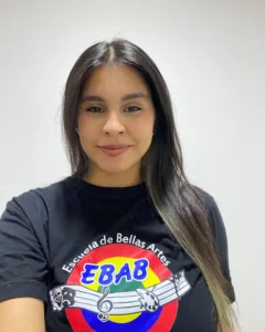 Valeri Alarcón, equipo docente de artes plásticas de la Academia EBAB